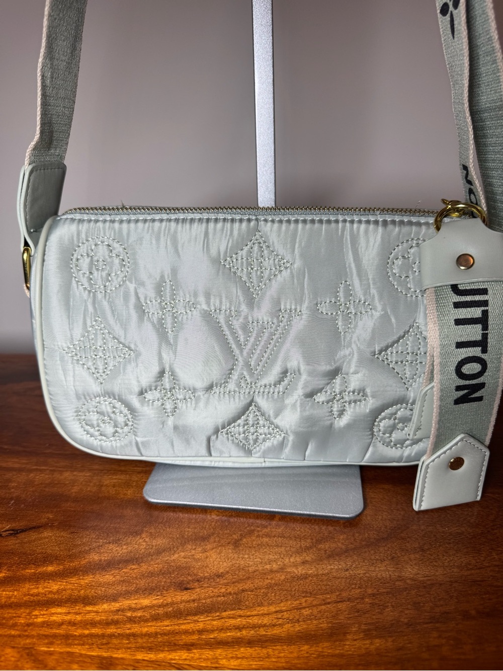 Crossbody Bag. No Brand.
